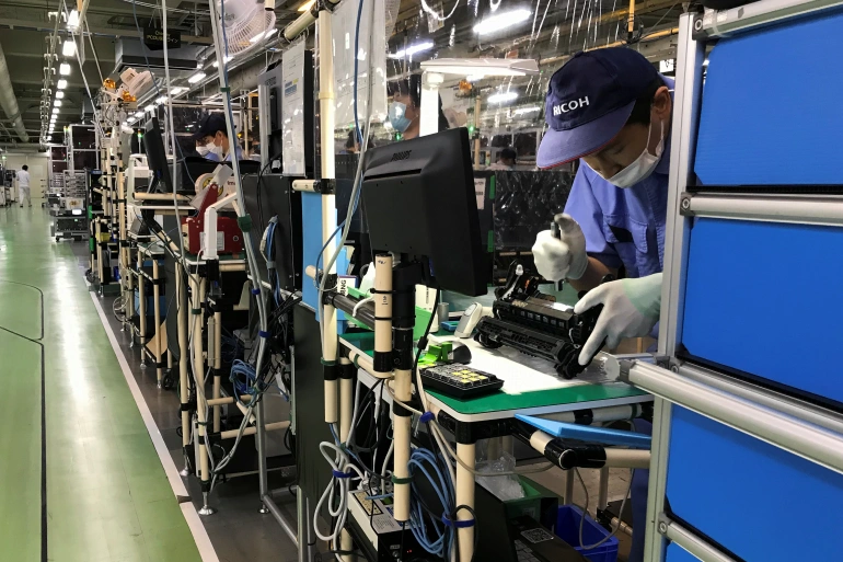 انخفاض إنتاج المصانع على نطاق واسع في جميع أنحاء آسيا